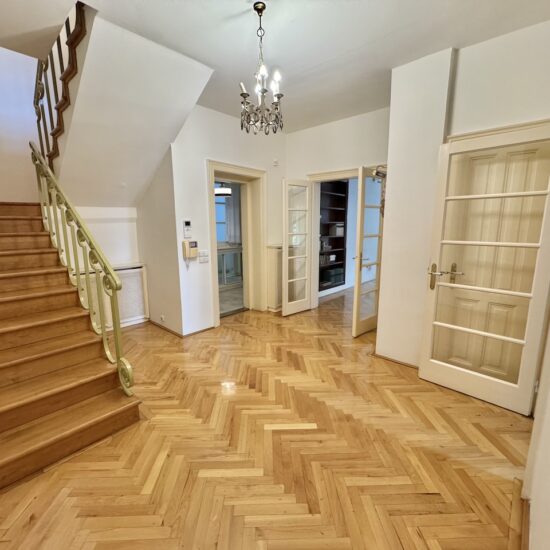immobil-verecke-ingatlan-elado-csaladi-haz-2-kerulet-Buda-torokvesz-telek-panorama-rozsadomb-exkluziv-luxus-5-autonak-garazs-villa